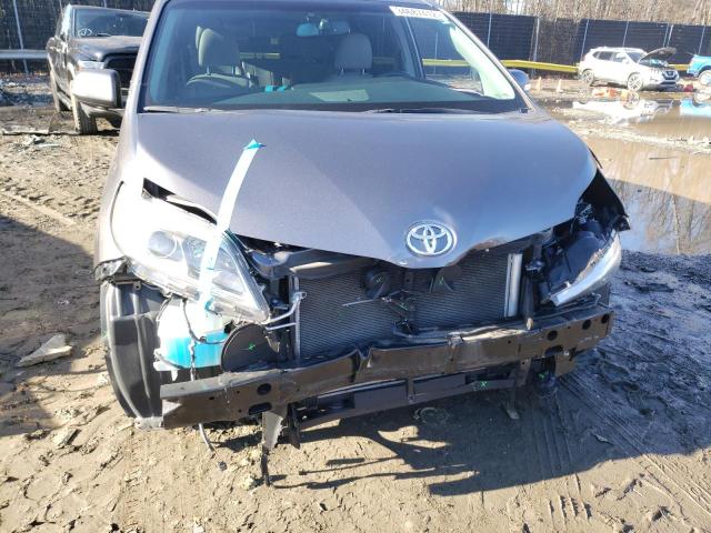 Photo 8 VIN: 5TDYZ3DCXHS870457 - TOYOTA SIENNA XLE 