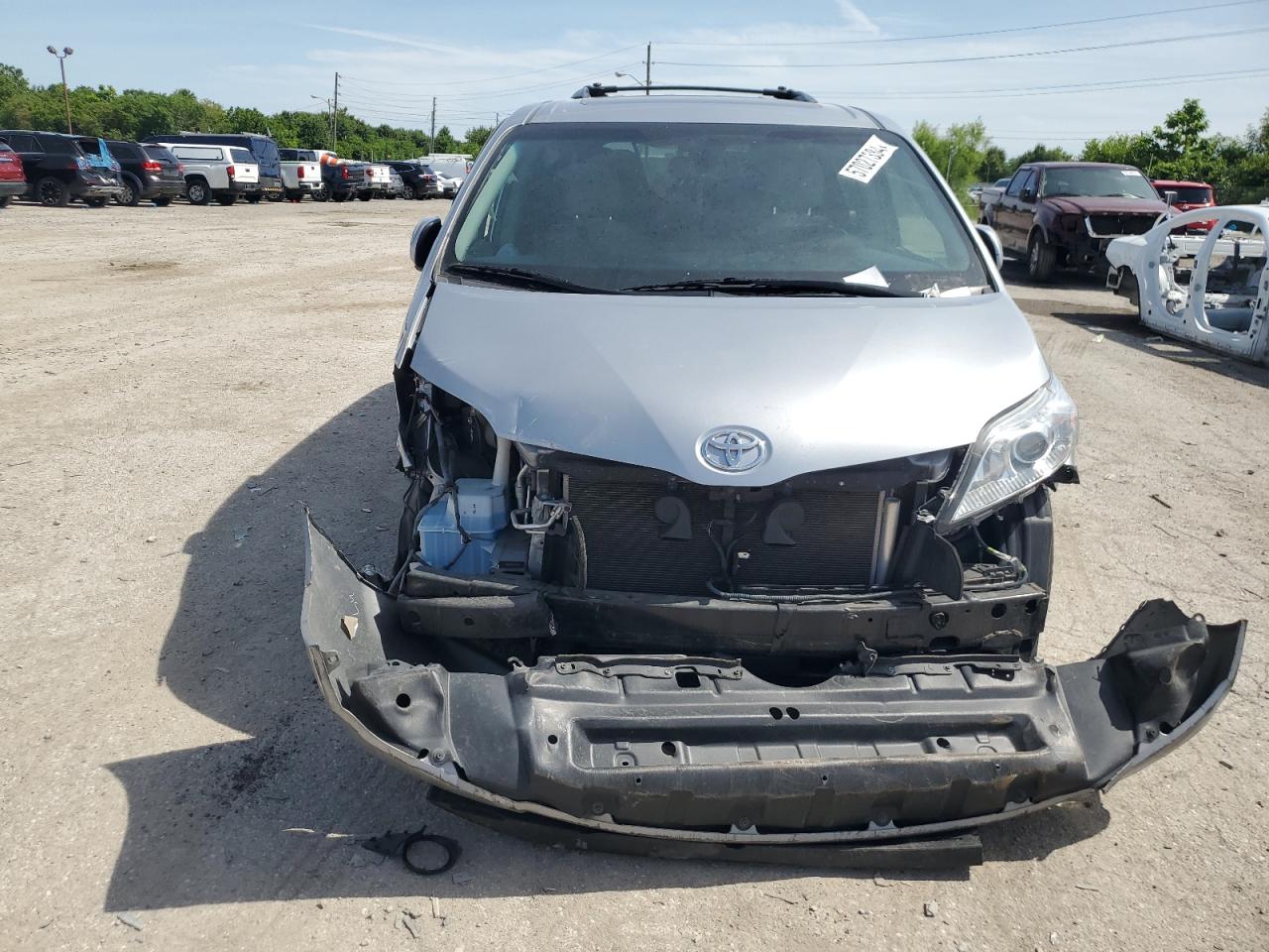 Photo 4 VIN: 5TDYZ3DCXHS872564 - TOYOTA SIENNA 