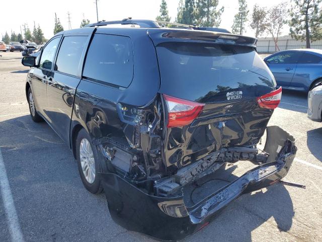 Photo 2 VIN: 5TDYZ3DCXHS889574 - TOYOTA SIENNA XLE 