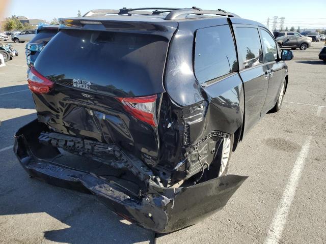 Photo 3 VIN: 5TDYZ3DCXHS889574 - TOYOTA SIENNA XLE 