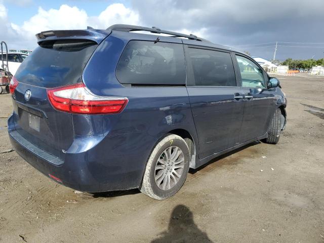 Photo 2 VIN: 5TDYZ3DCXJS926547 - TOYOTA SIENNA XLE 