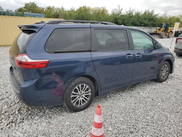 Photo 2 VIN: 5TDYZ3DCXJS927858 - TOYOTA SIENNA XLE 