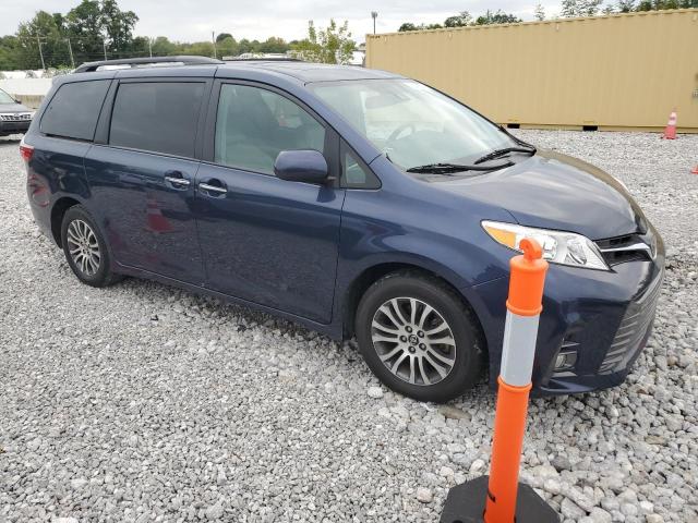 Photo 3 VIN: 5TDYZ3DCXJS927858 - TOYOTA SIENNA XLE 