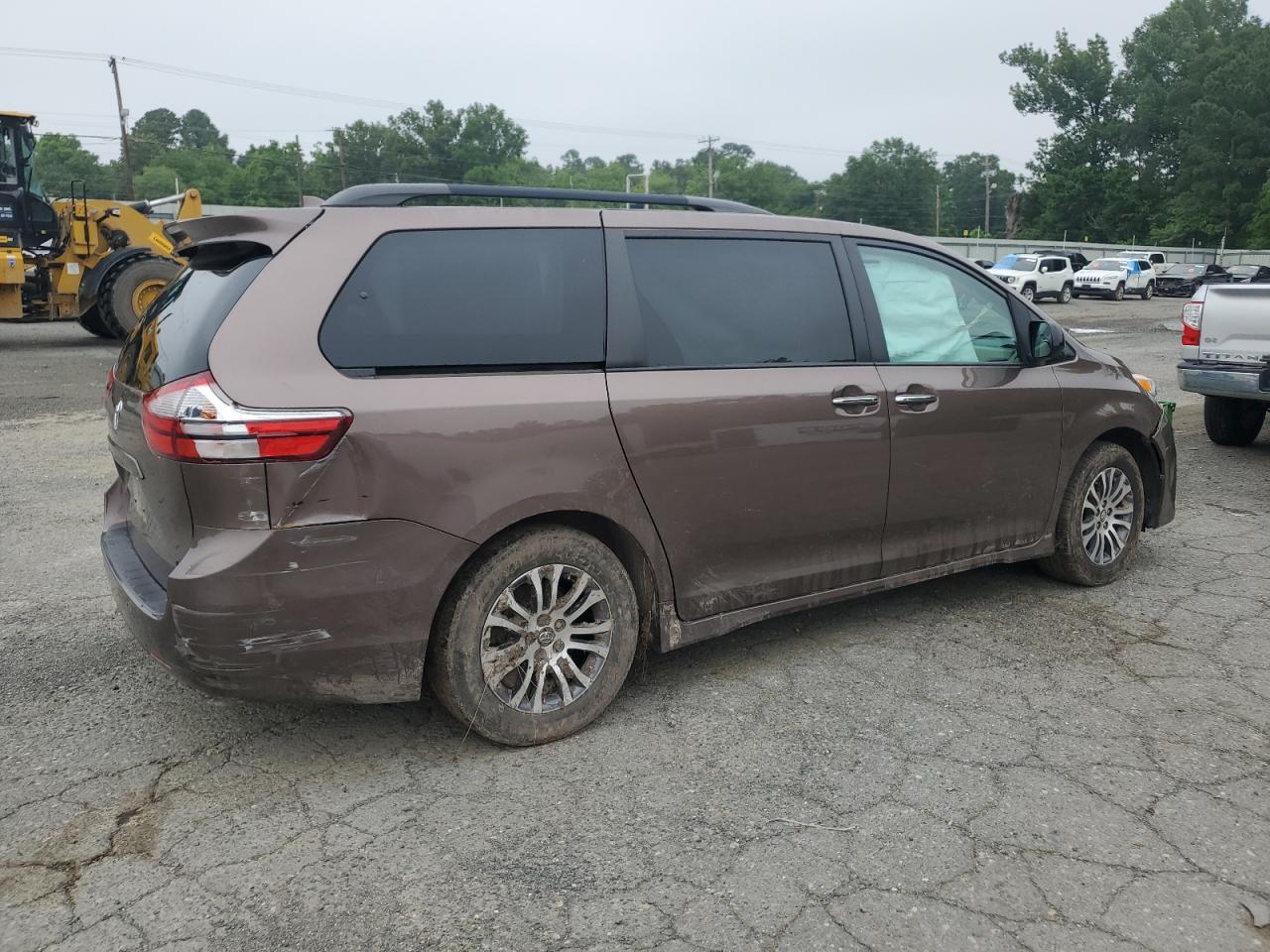 Photo 2 VIN: 5TDYZ3DCXJS931070 - TOYOTA SIENNA 