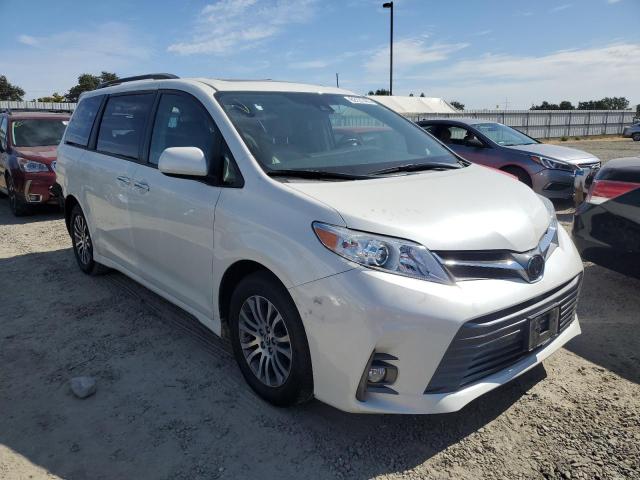 Photo 3 VIN: 5TDYZ3DCXJS948466 - TOYOTA SIENNA XLE 