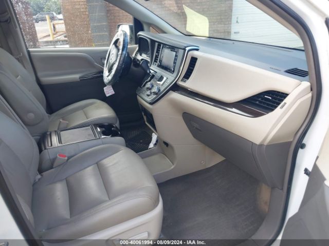 Photo 4 VIN: 5TDYZ3DCXJS960827 - TOYOTA SIENNA 