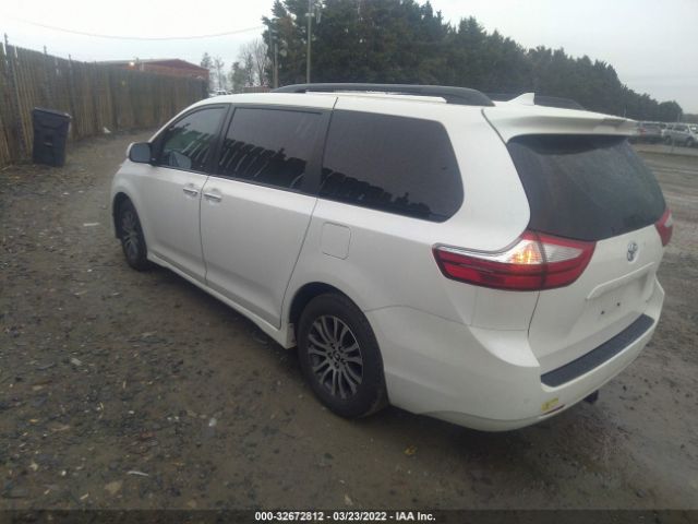 Photo 2 VIN: 5TDYZ3DCXKS013983 - TOYOTA SIENNA 