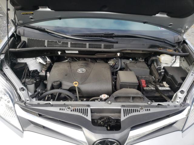 Photo 6 VIN: 5TDYZ3DCXKS967875 - TOYOTA SIENNA XLE 