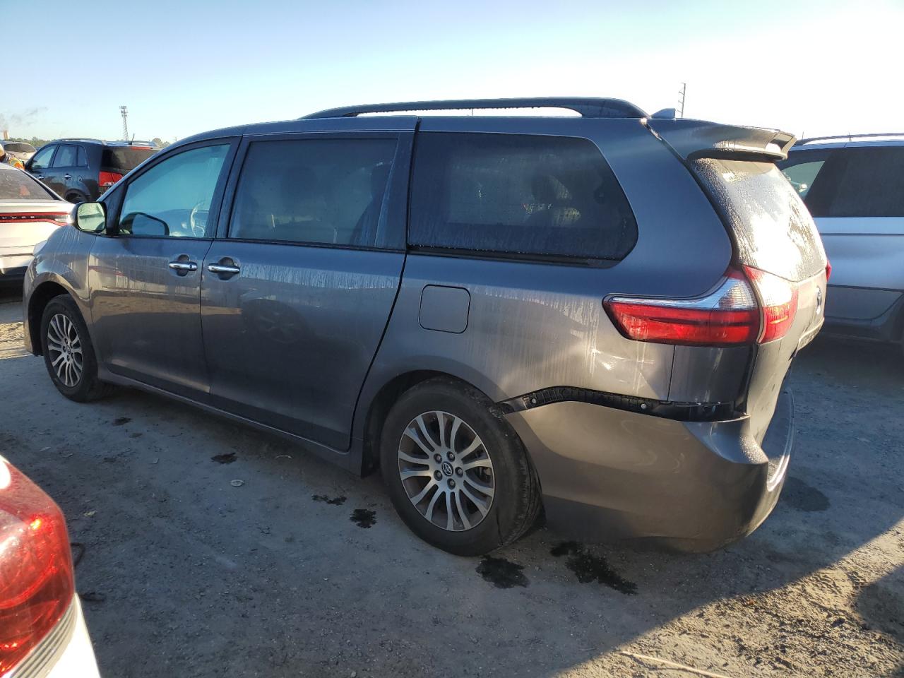 Photo 1 VIN: 5TDYZ3DCXLS025097 - TOYOTA SIENNA 