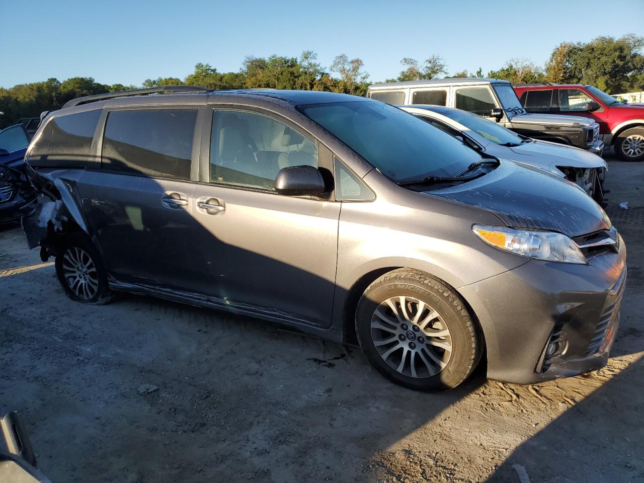 Photo 3 VIN: 5TDYZ3DCXLS025097 - TOYOTA SIENNA 