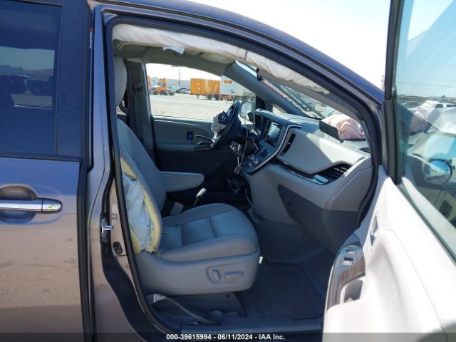 Photo 4 VIN: 5TDYZ3DCXLS030672 - TOYOTA SIENNA 