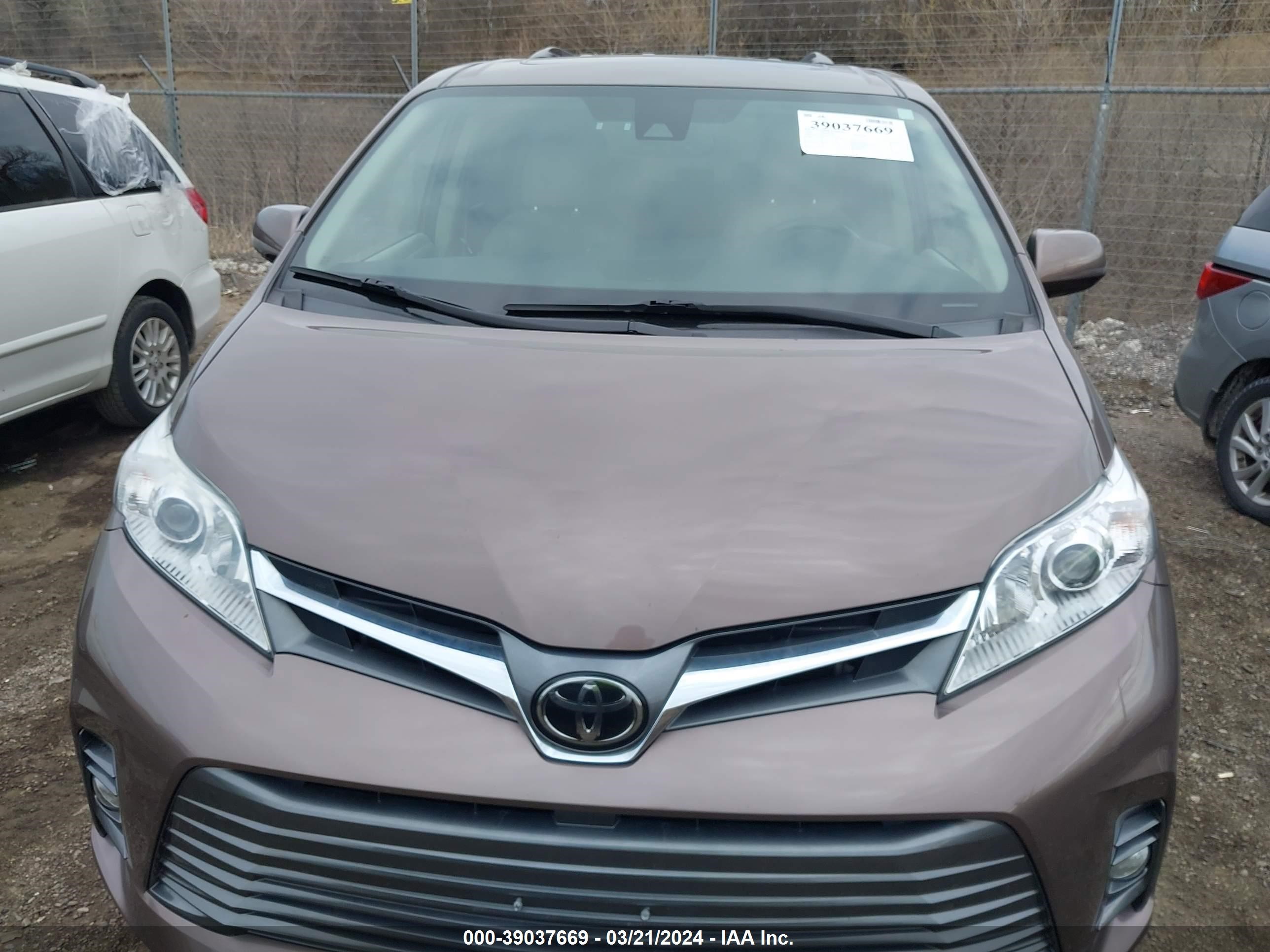 Photo 5 VIN: 5TDYZ3DCXLS034379 - TOYOTA SIENNA 