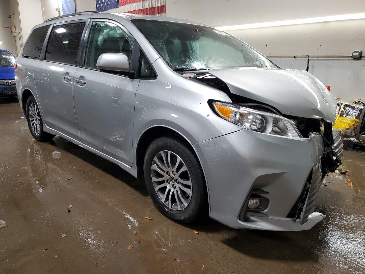 Photo 3 VIN: 5TDYZ3DCXLS086336 - TOYOTA SIENNA 