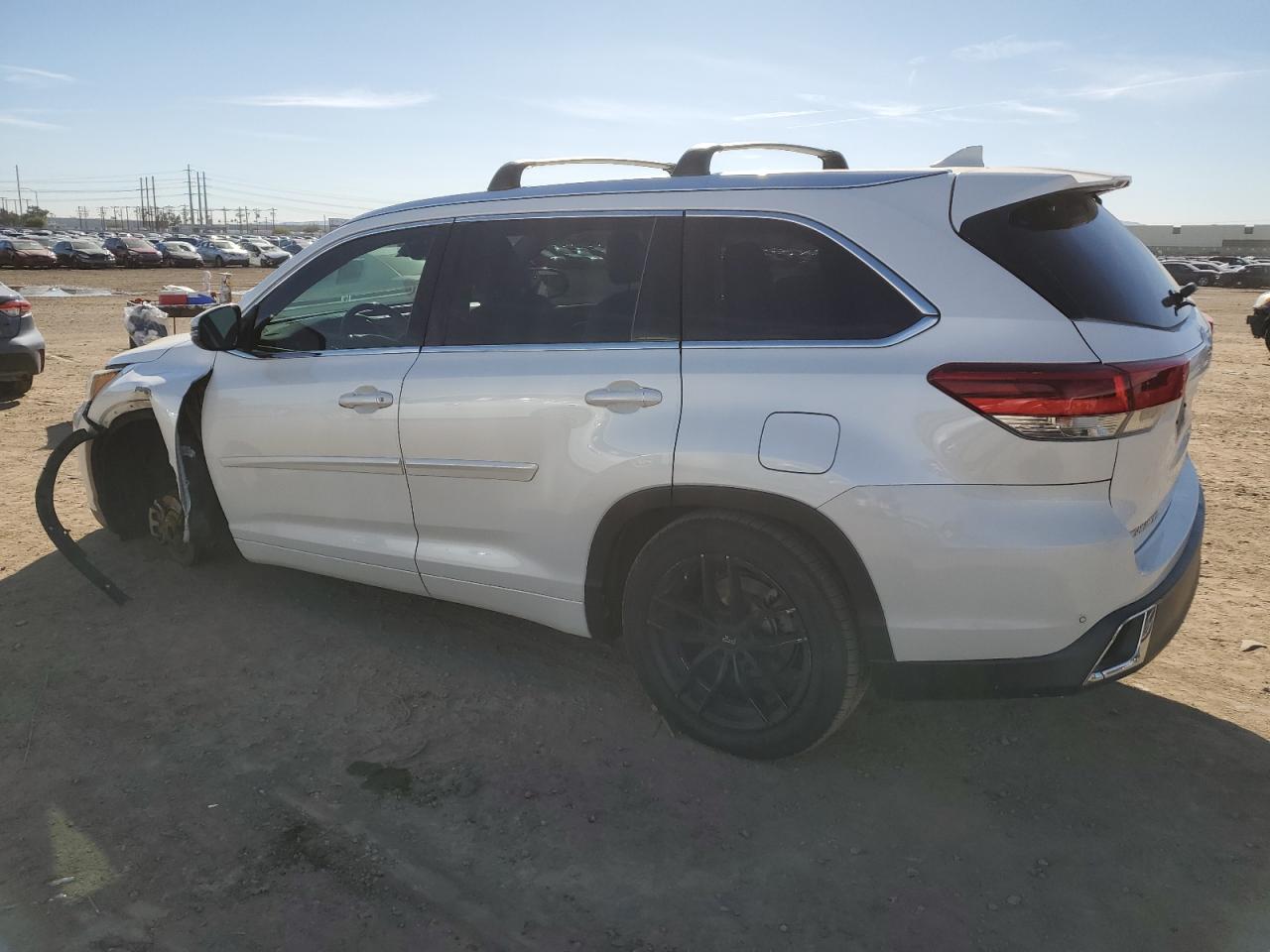 Photo 1 VIN: 5TDYZRFH1JS238349 - TOYOTA HIGHLANDER 