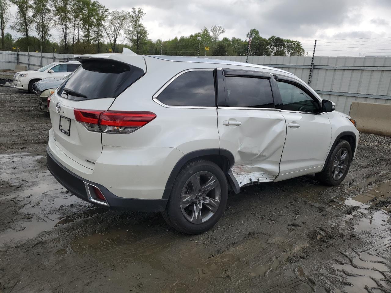 Photo 2 VIN: 5TDYZRFH2KS321872 - TOYOTA HIGHLANDER 