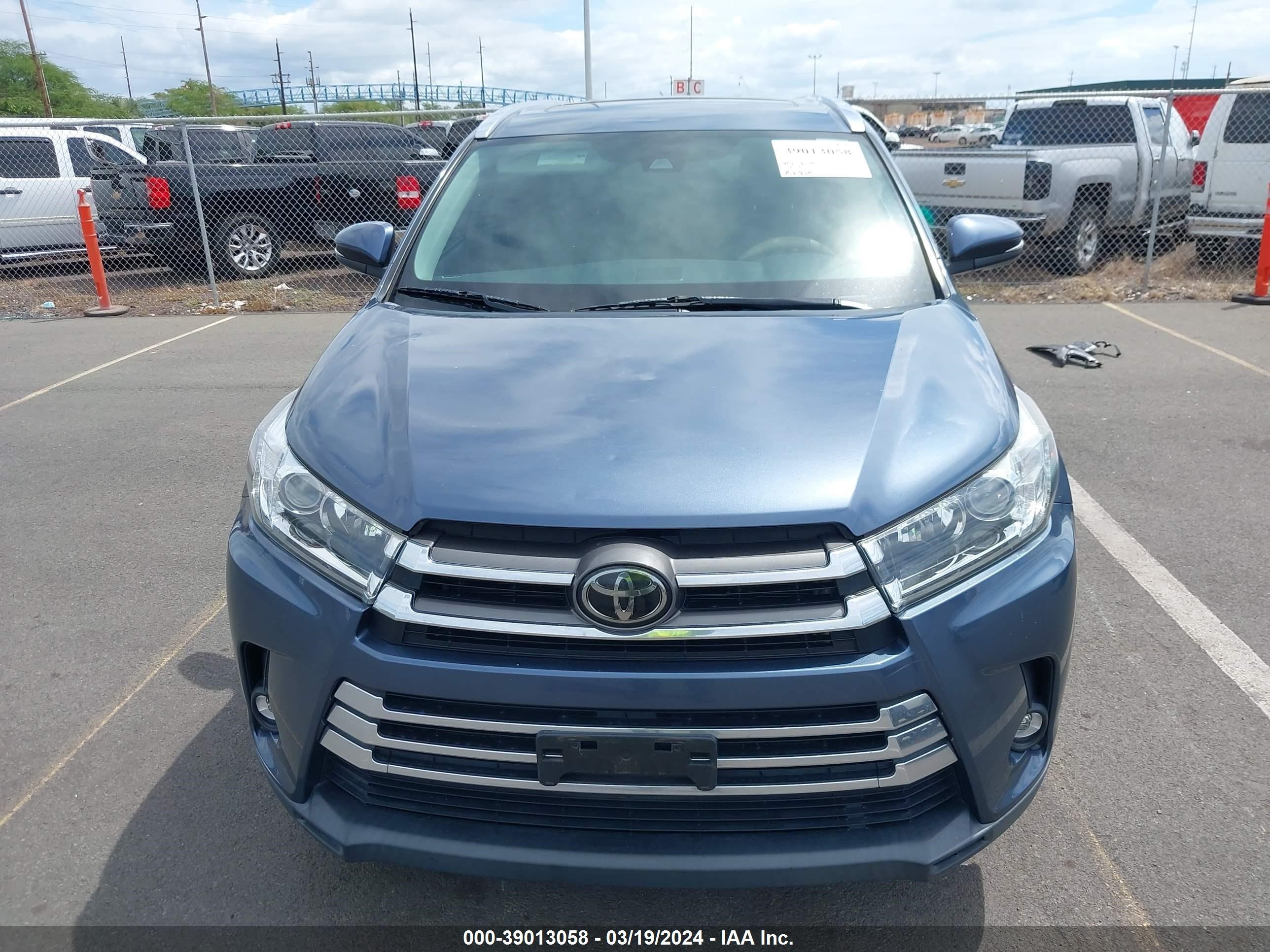 Photo 12 VIN: 5TDYZRFH3KS301078 - TOYOTA HIGHLANDER 