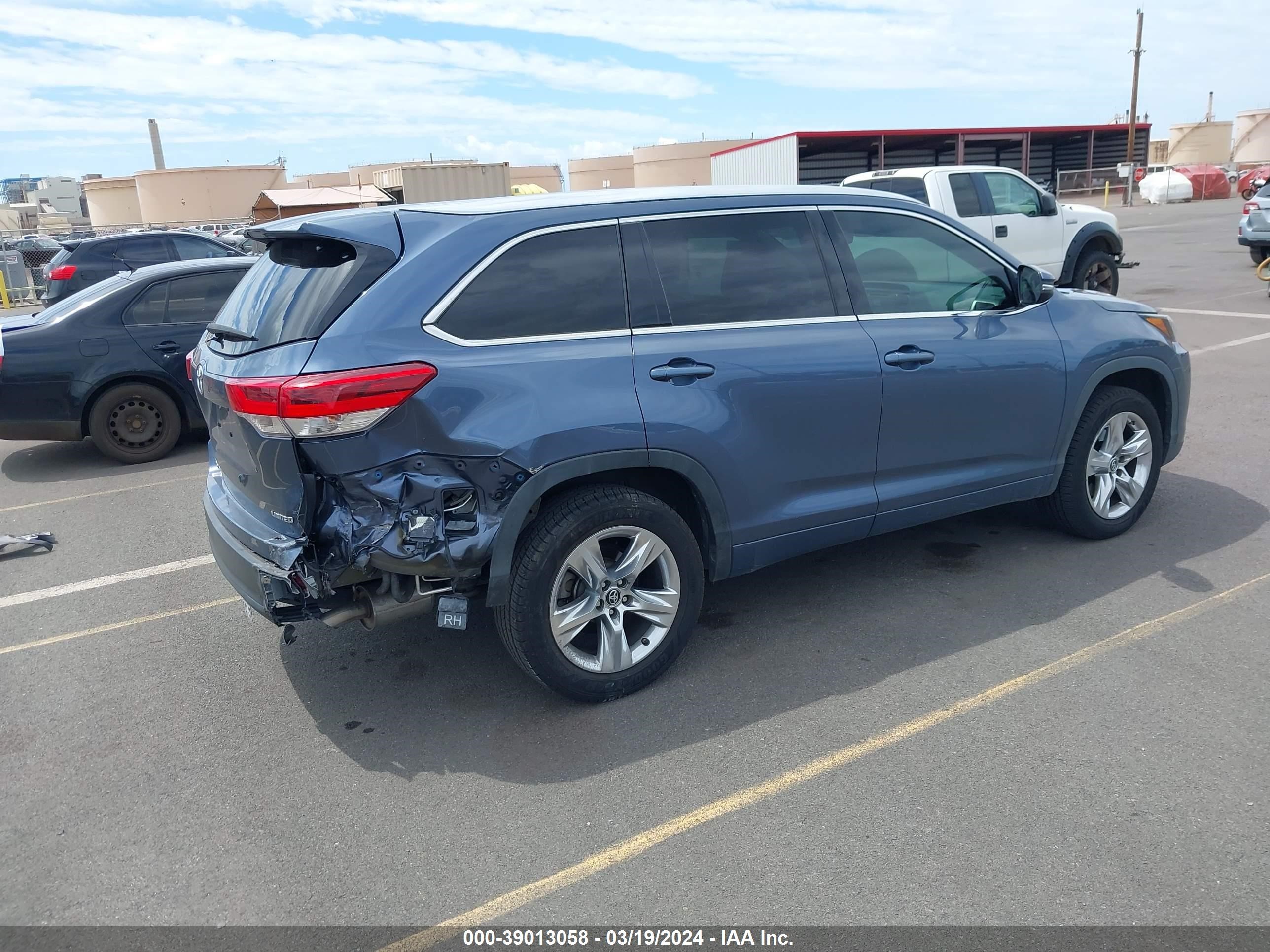 Photo 3 VIN: 5TDYZRFH3KS301078 - TOYOTA HIGHLANDER 