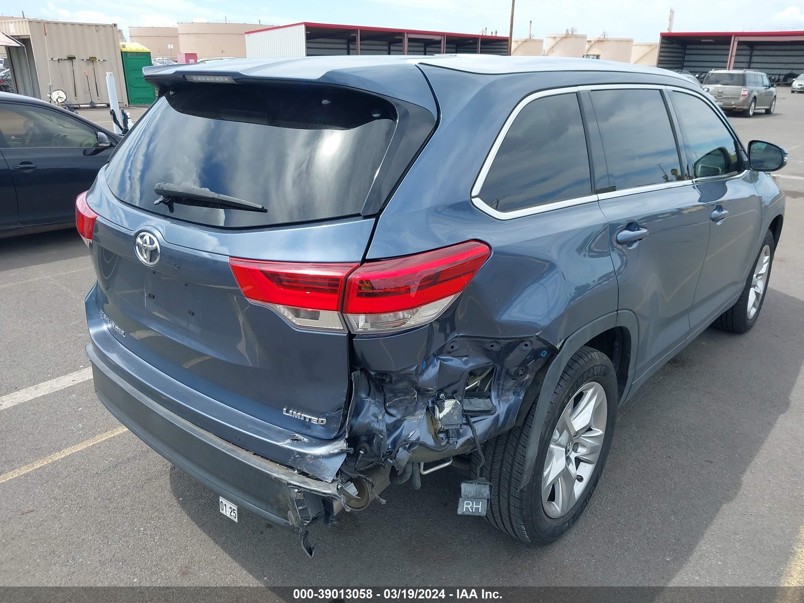 Photo 5 VIN: 5TDYZRFH3KS301078 - TOYOTA HIGHLANDER 