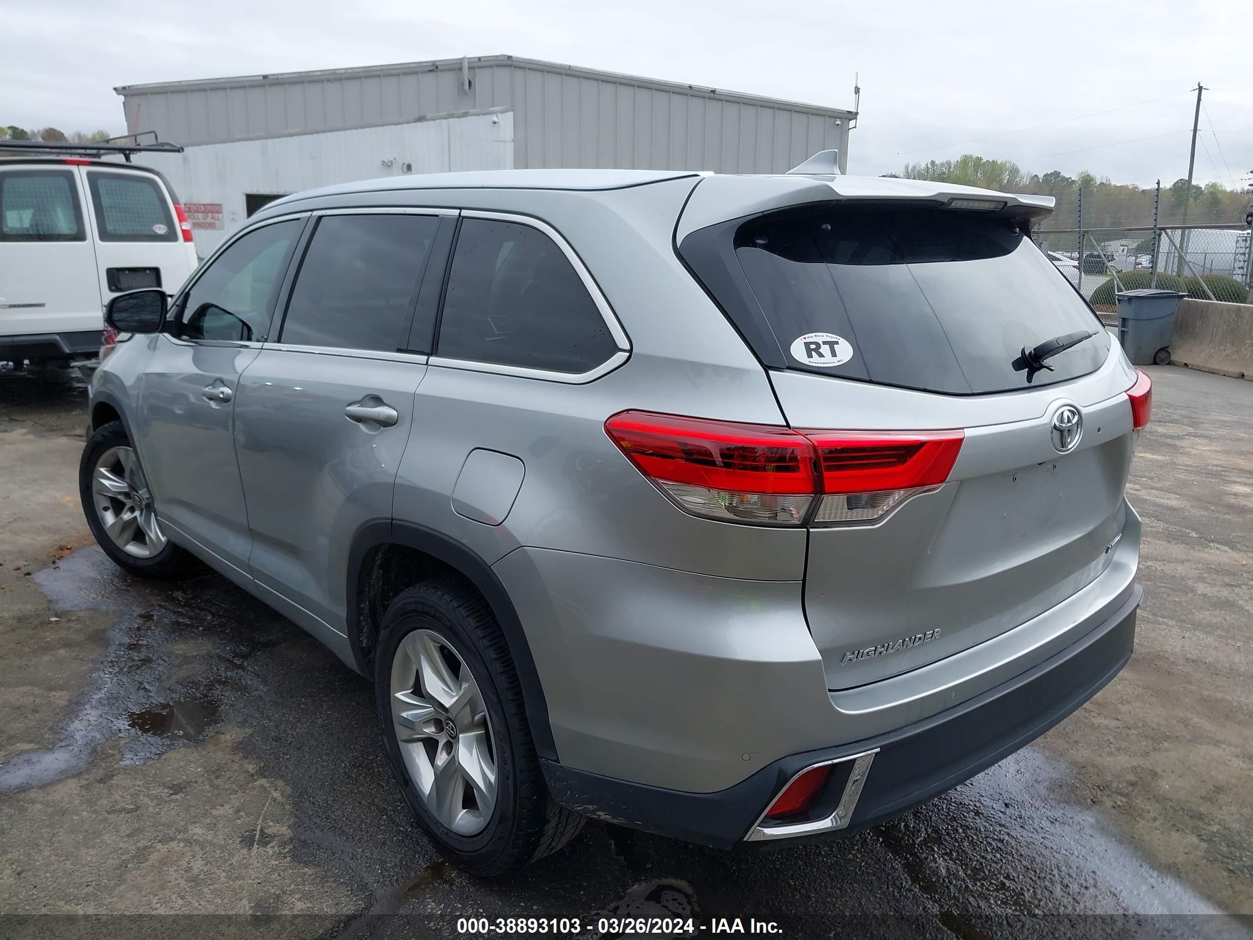 Photo 2 VIN: 5TDYZRFH3KS302778 - TOYOTA HIGHLANDER 