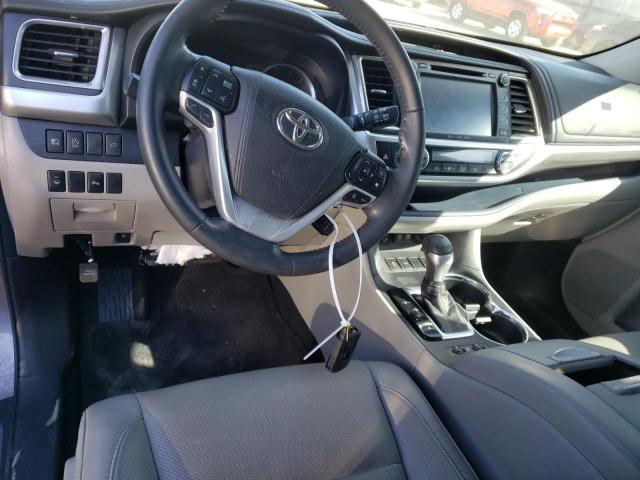 Photo 8 VIN: 5TDYZRFH4JS238944 - TOYOTA HIGHLANDER 