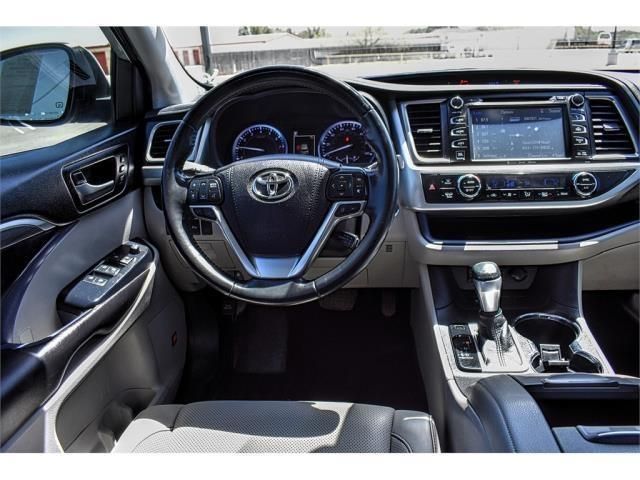 Photo 9 VIN: 5TDYZRFH4KS322473 - TOYOTA HIGHLANDER 