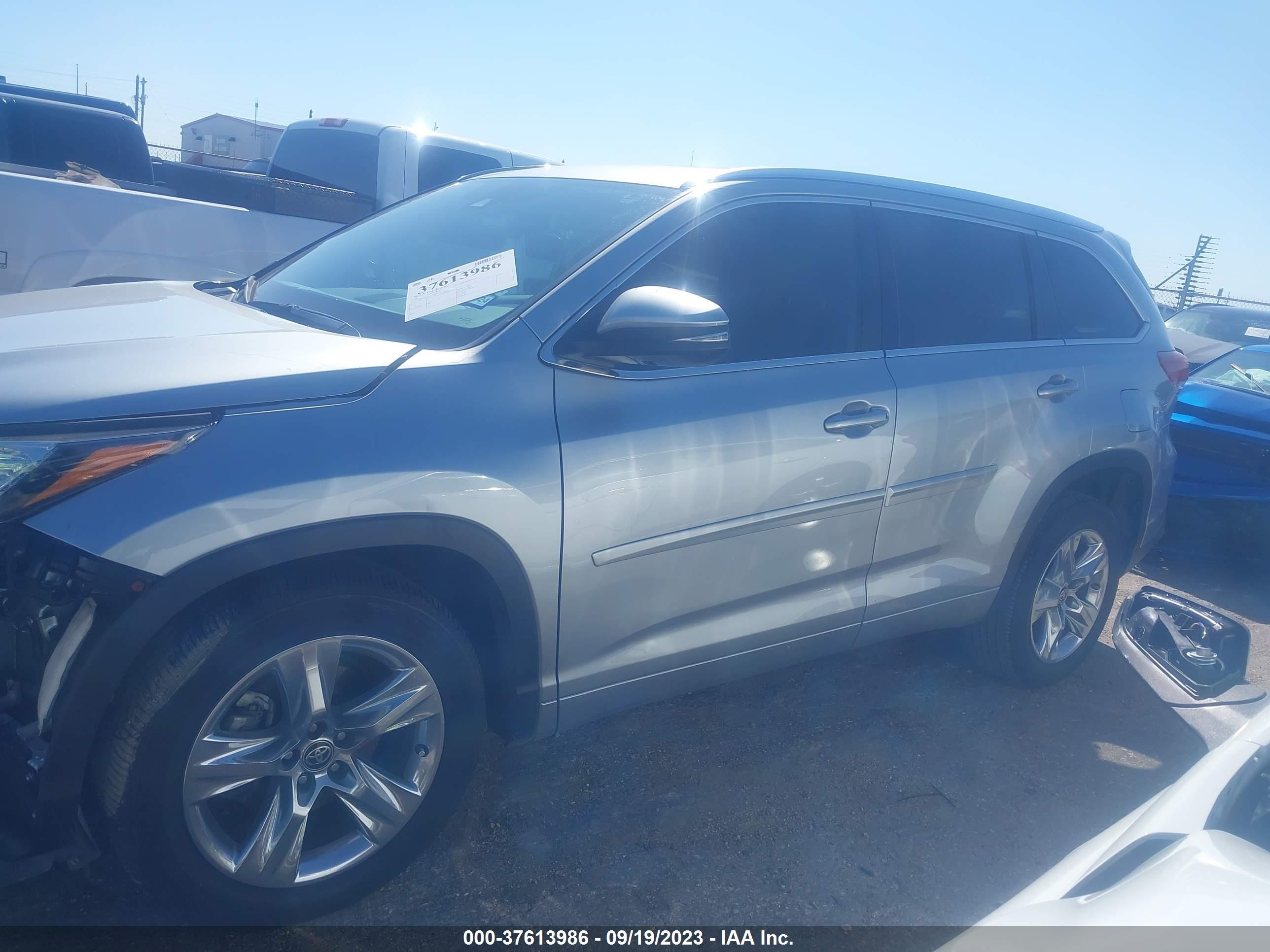 Photo 13 VIN: 5TDYZRFH4KS368241 - TOYOTA HIGHLANDER 