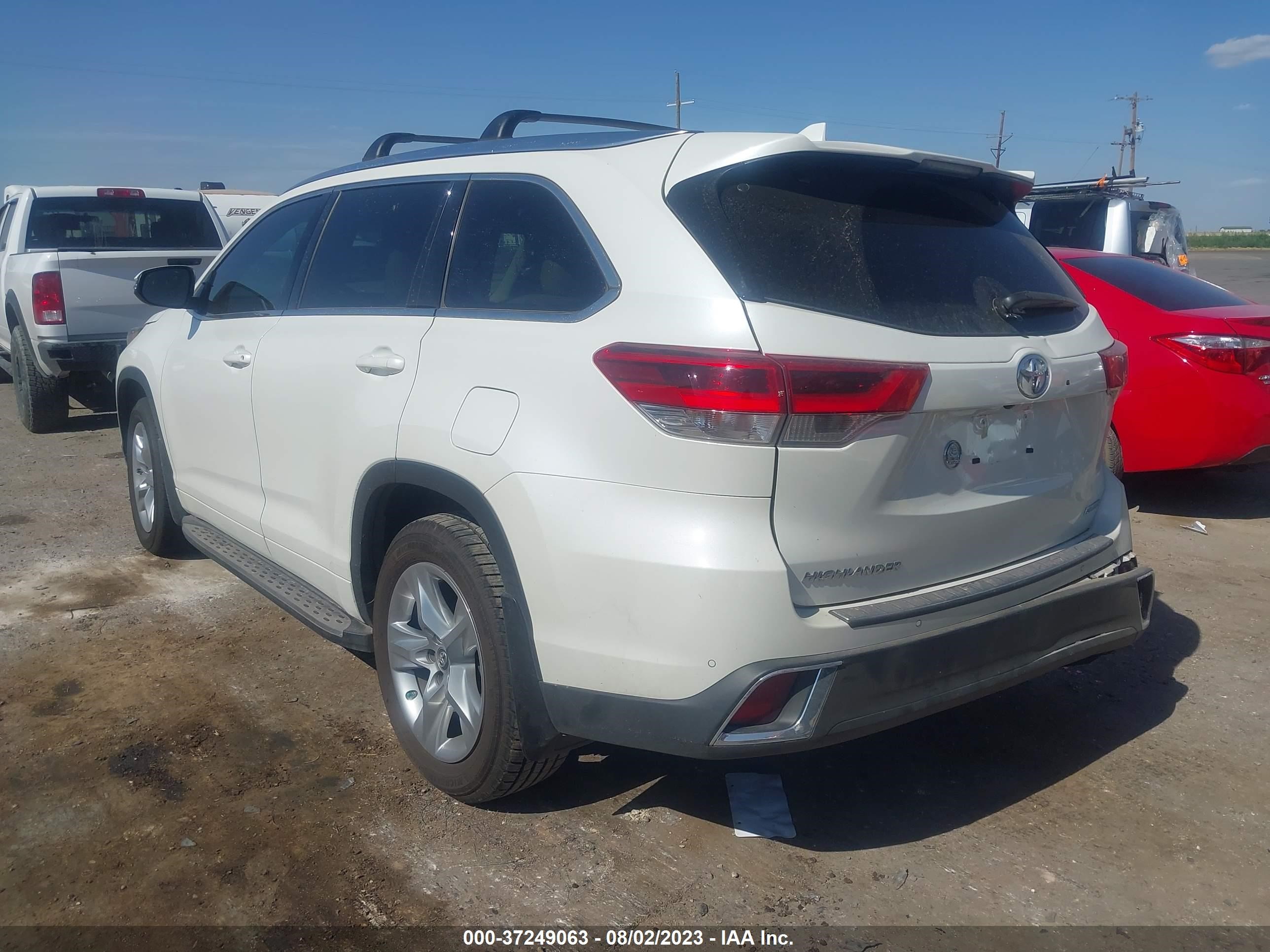 Photo 2 VIN: 5TDYZRFH5HS232967 - TOYOTA HIGHLANDER 