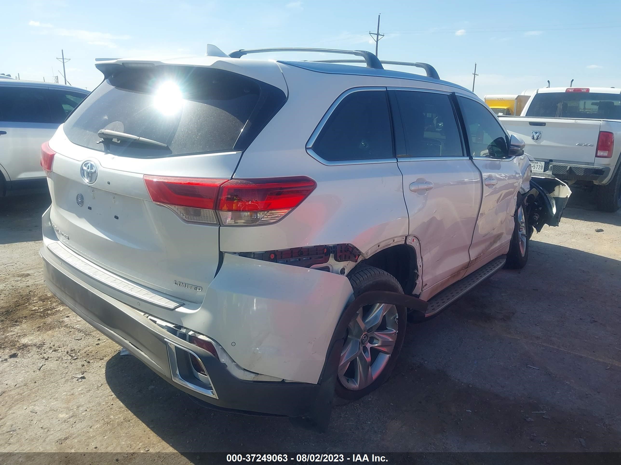 Photo 3 VIN: 5TDYZRFH5HS232967 - TOYOTA HIGHLANDER 