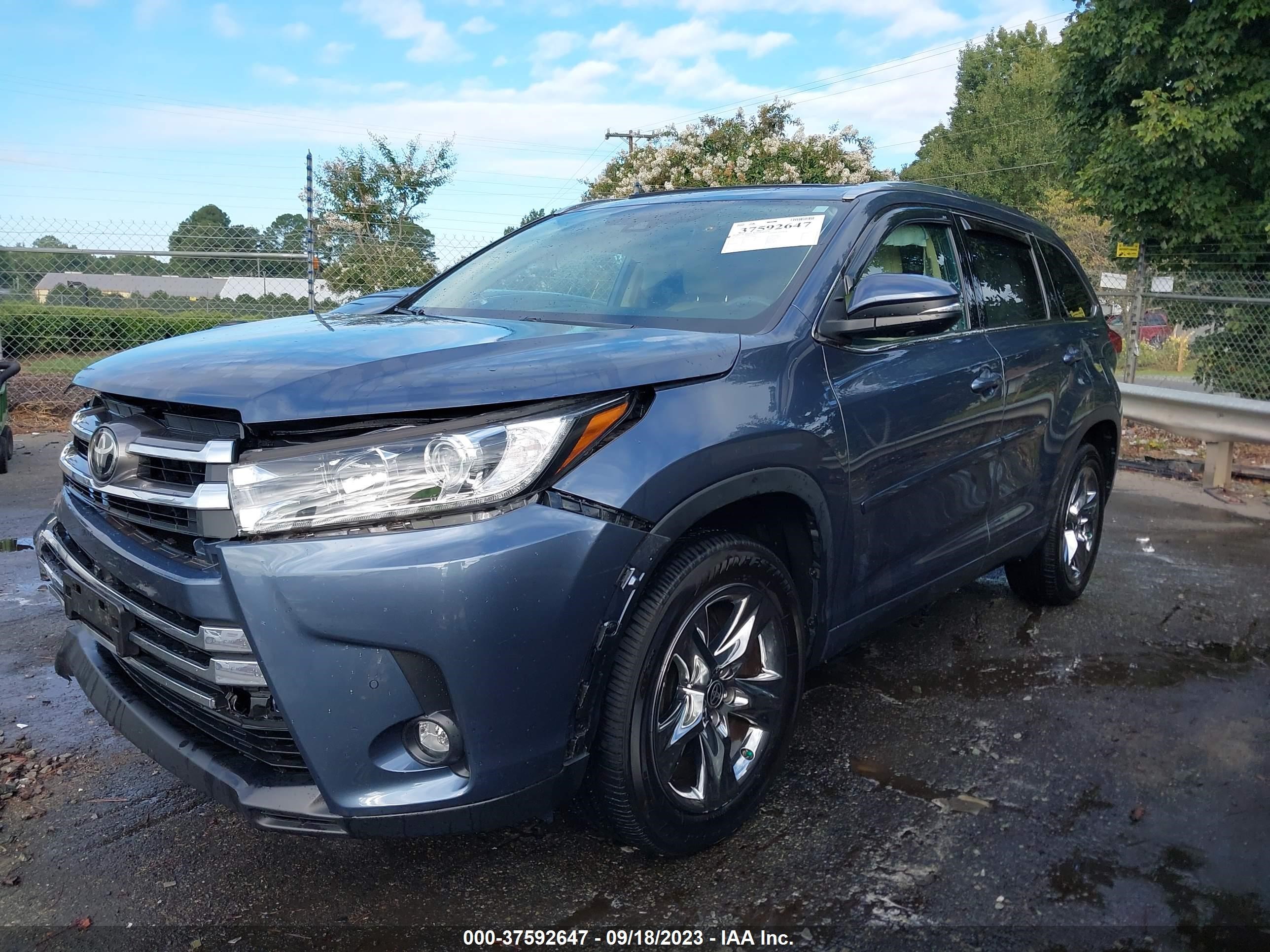 Photo 1 VIN: 5TDYZRFH6KS370265 - TOYOTA HIGHLANDER 