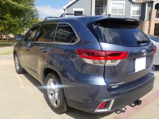 Photo 2 VIN: 5TDYZRFH7HS219637 - TOYOTA HIGHLANDER 