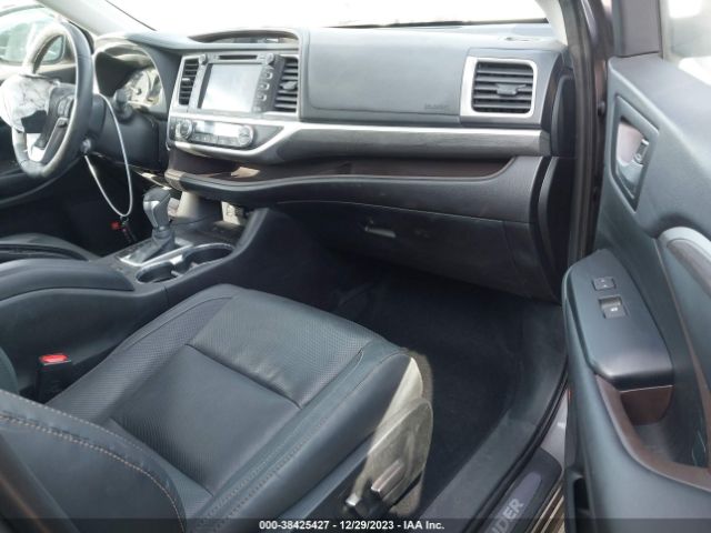 Photo 4 VIN: 5TDYZRFHXKS289379 - TOYOTA HIGHLANDER 