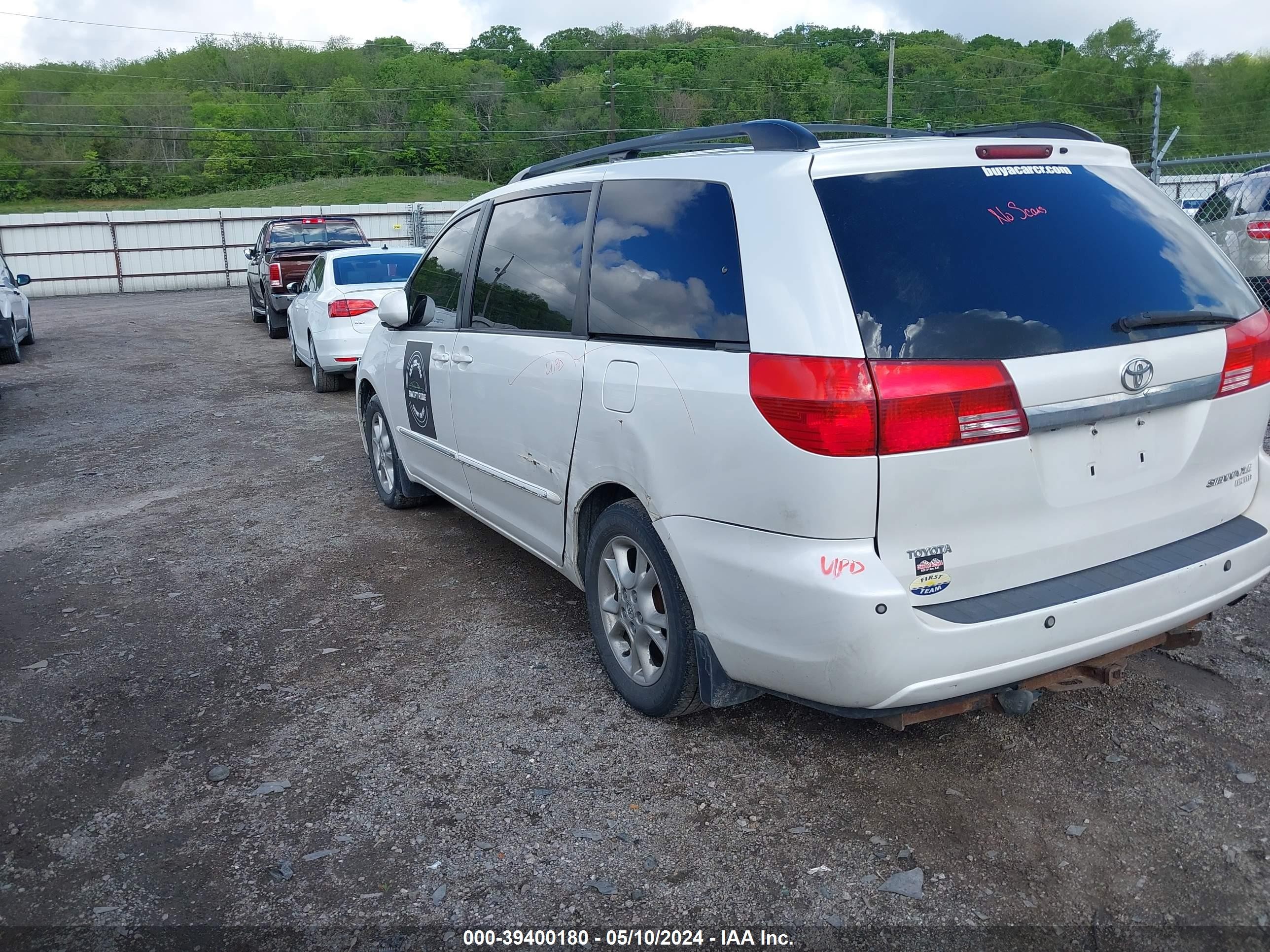 Photo 2 VIN: 5TDZA22C04S045675 - TOYOTA SIENNA 