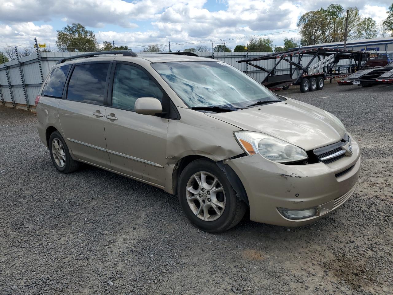 Photo 3 VIN: 5TDZA22C04S102781 - TOYOTA SIENNA 