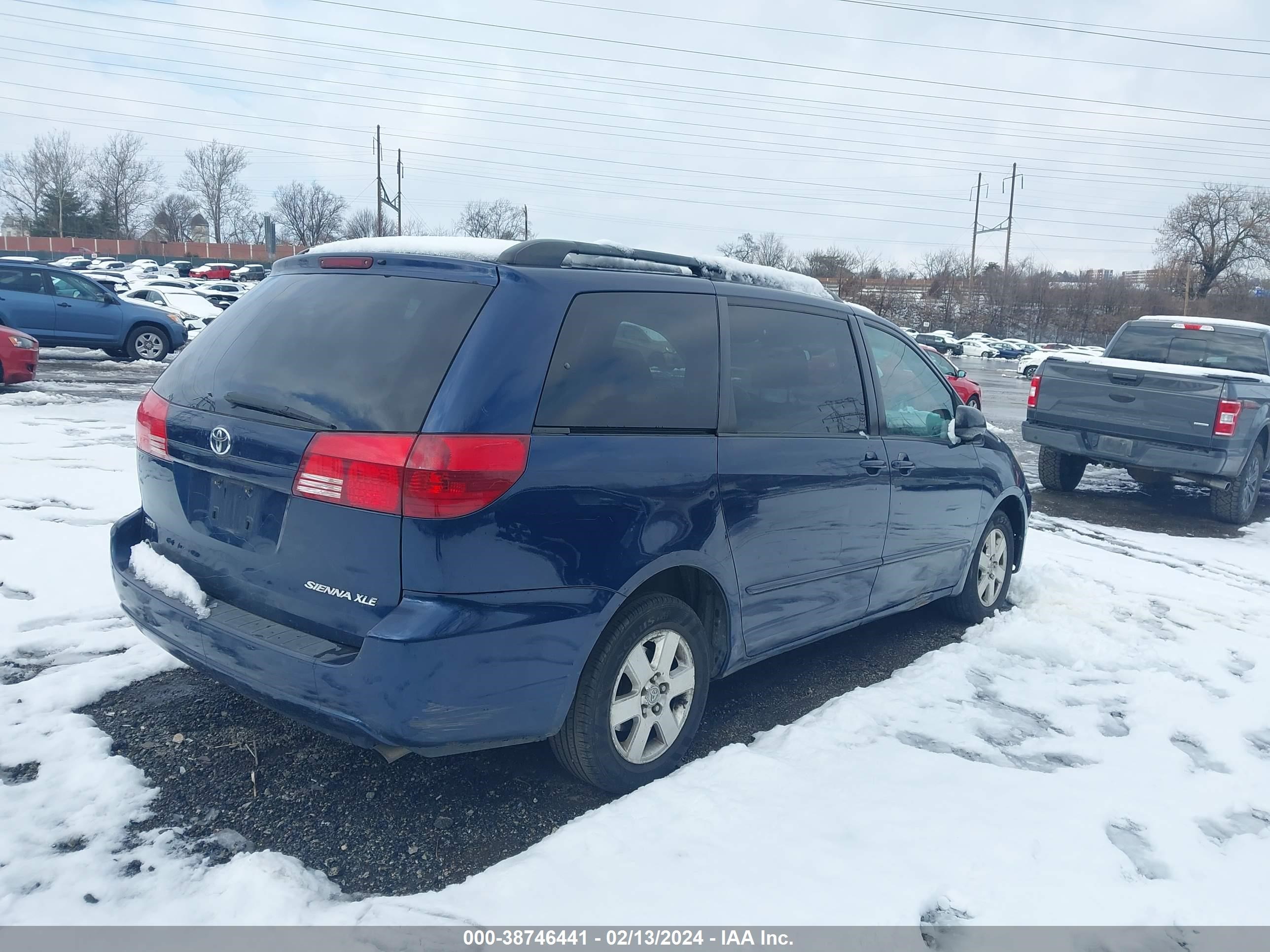 Photo 3 VIN: 5TDZA22C04S183846 - TOYOTA SIENNA 