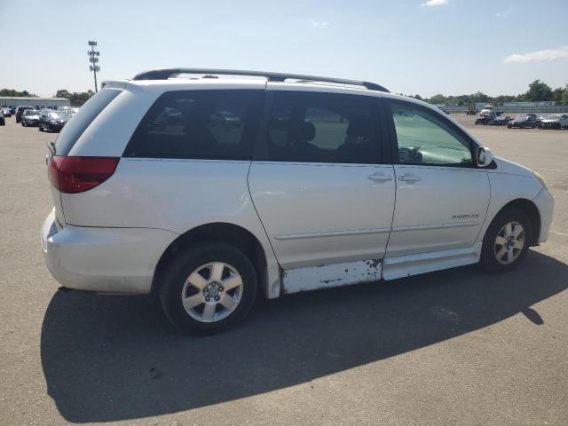 Photo 2 VIN: 5TDZA22C04S196659 - TOYOTA SIENNA XLE 