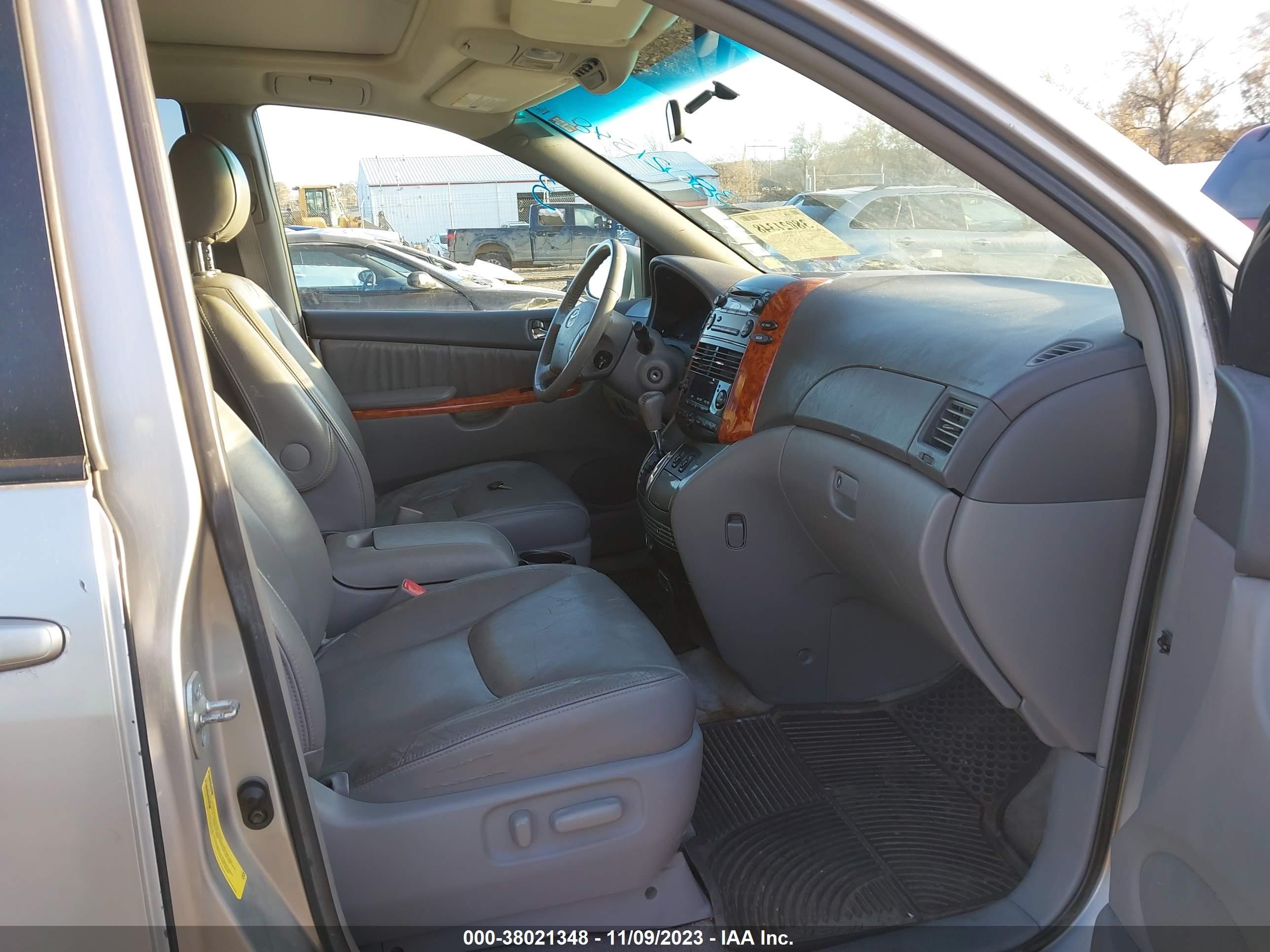 Photo 4 VIN: 5TDZA22C06S462118 - TOYOTA SIENNA 