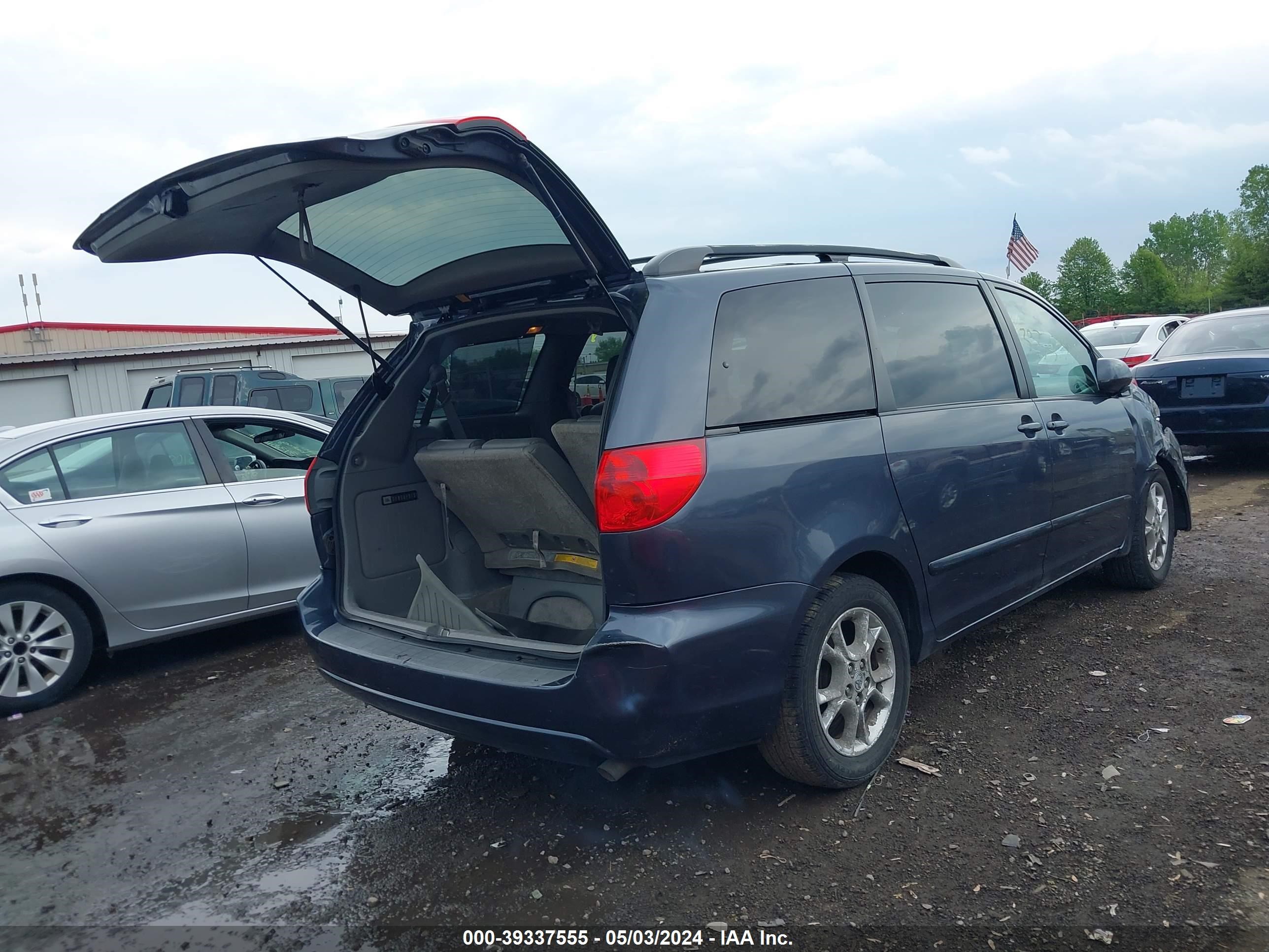 Photo 3 VIN: 5TDZA22C06S571663 - TOYOTA SIENNA 