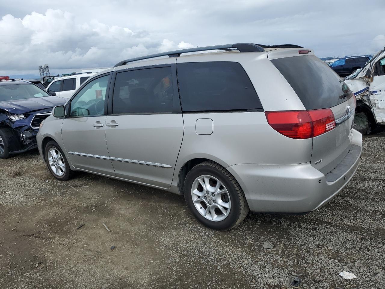 Photo 1 VIN: 5TDZA22C14S123588 - TOYOTA SIENNA 