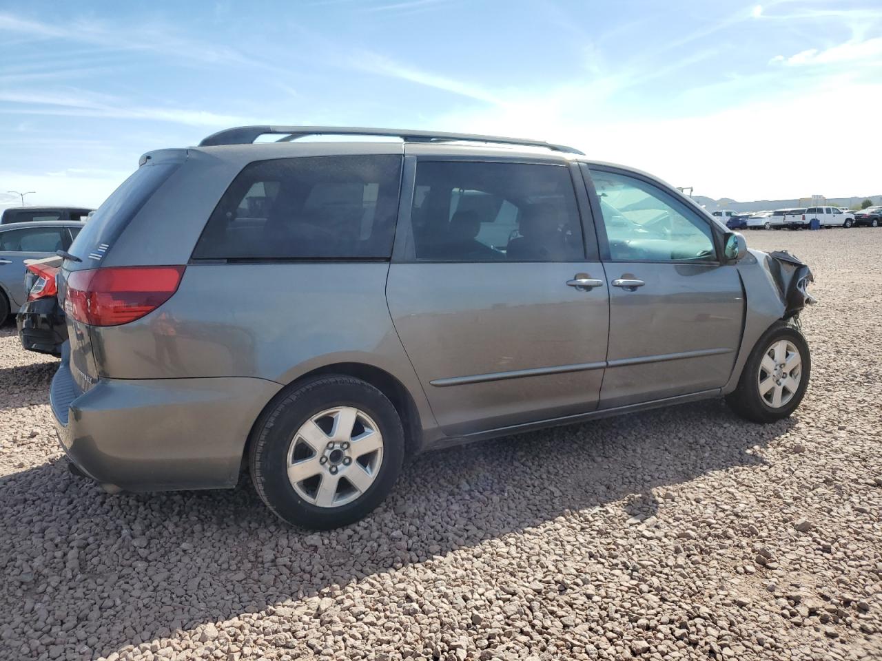 Photo 2 VIN: 5TDZA22C14S201996 - TOYOTA SIENNA 