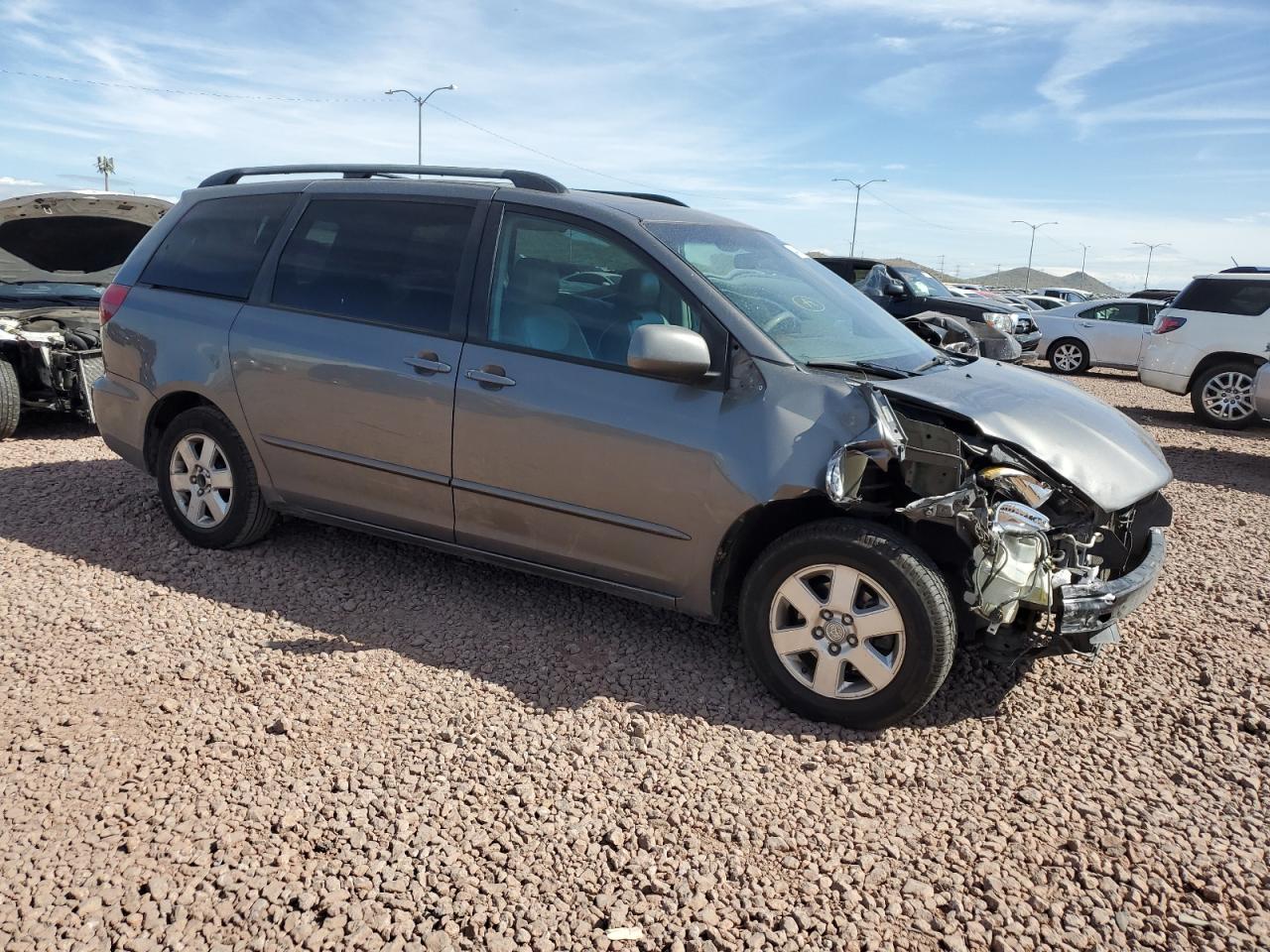 Photo 3 VIN: 5TDZA22C14S201996 - TOYOTA SIENNA 