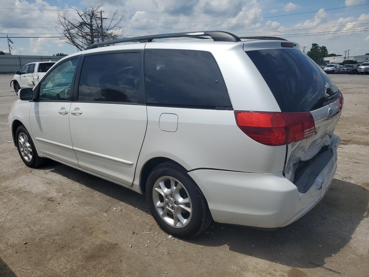 Photo 1 VIN: 5TDZA22C15S239455 - TOYOTA SIENNA 