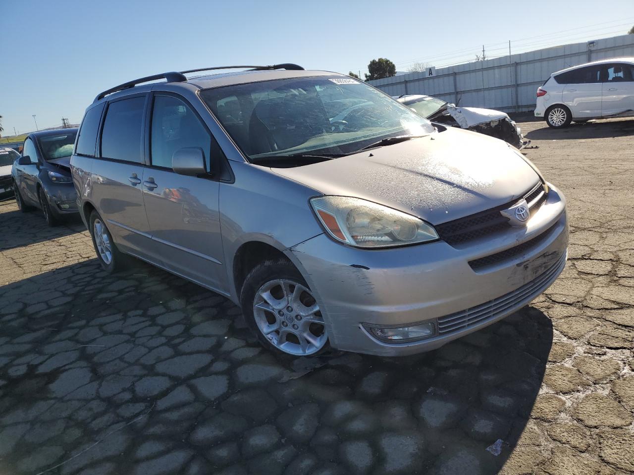 Photo 3 VIN: 5TDZA22C15S296478 - TOYOTA SIENNA 