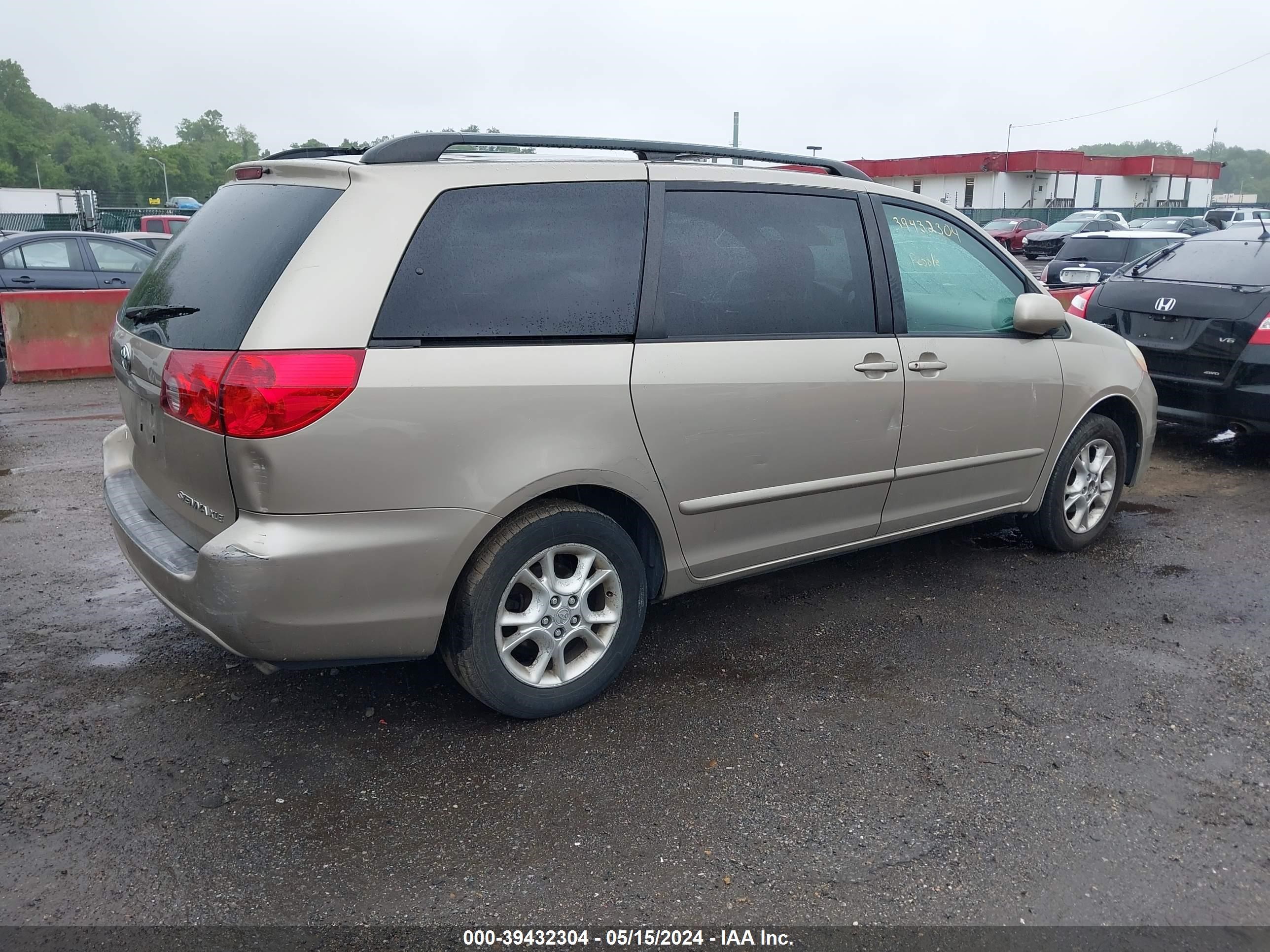 Photo 3 VIN: 5TDZA22C16S396713 - TOYOTA SIENNA 