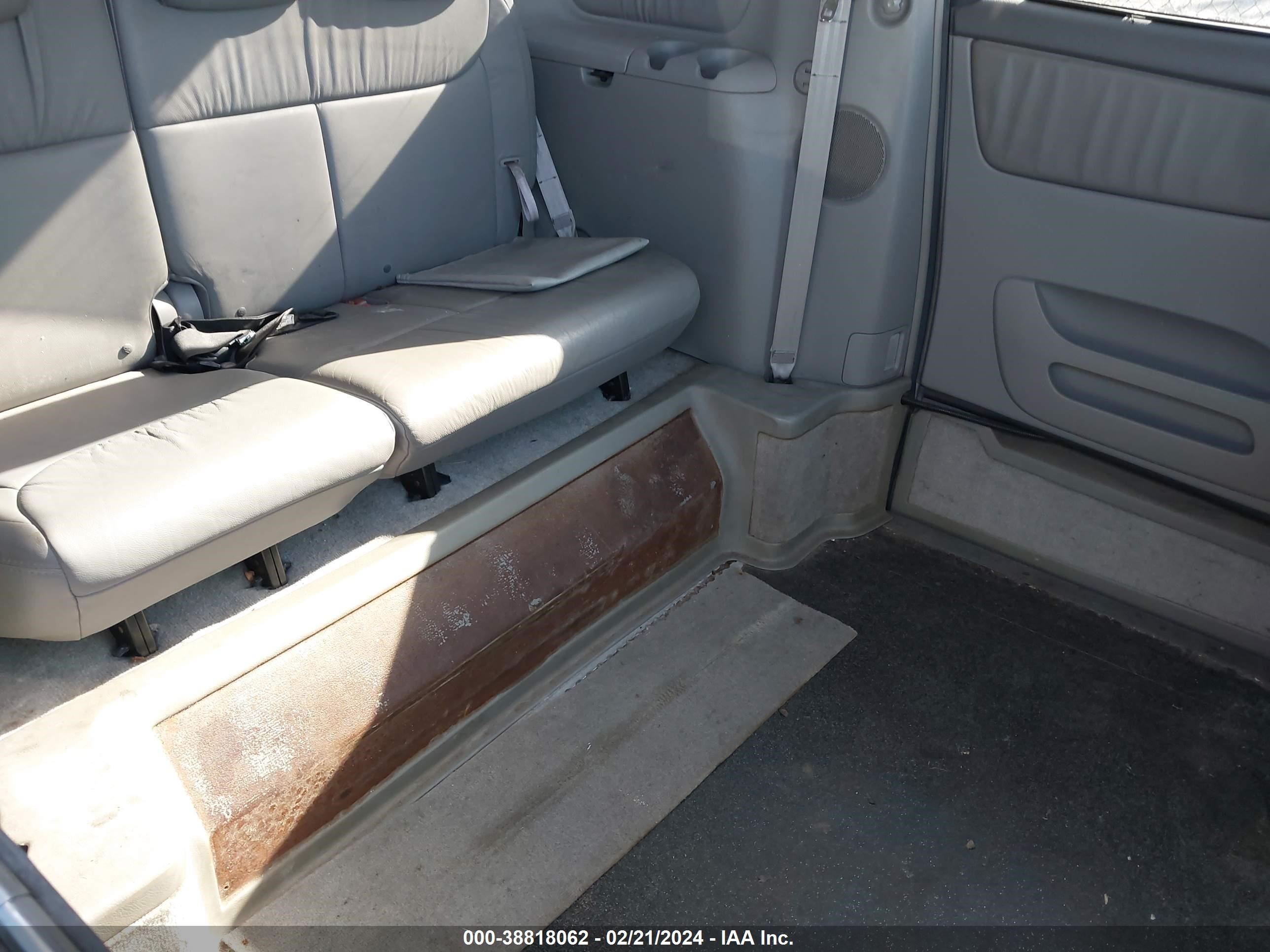 Photo 8 VIN: 5TDZA22C16S490672 - TOYOTA SIENNA 