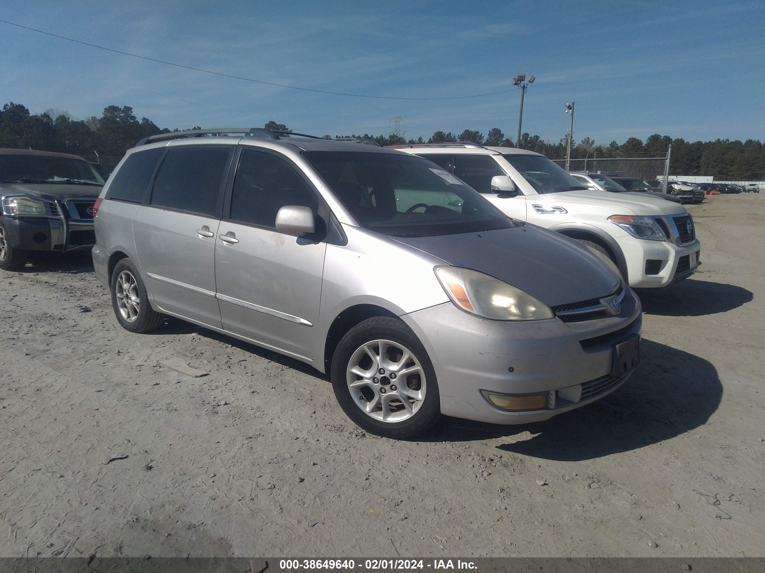 Photo 0 VIN: 5TDZA22C24S049629 - TOYOTA SIENNA 