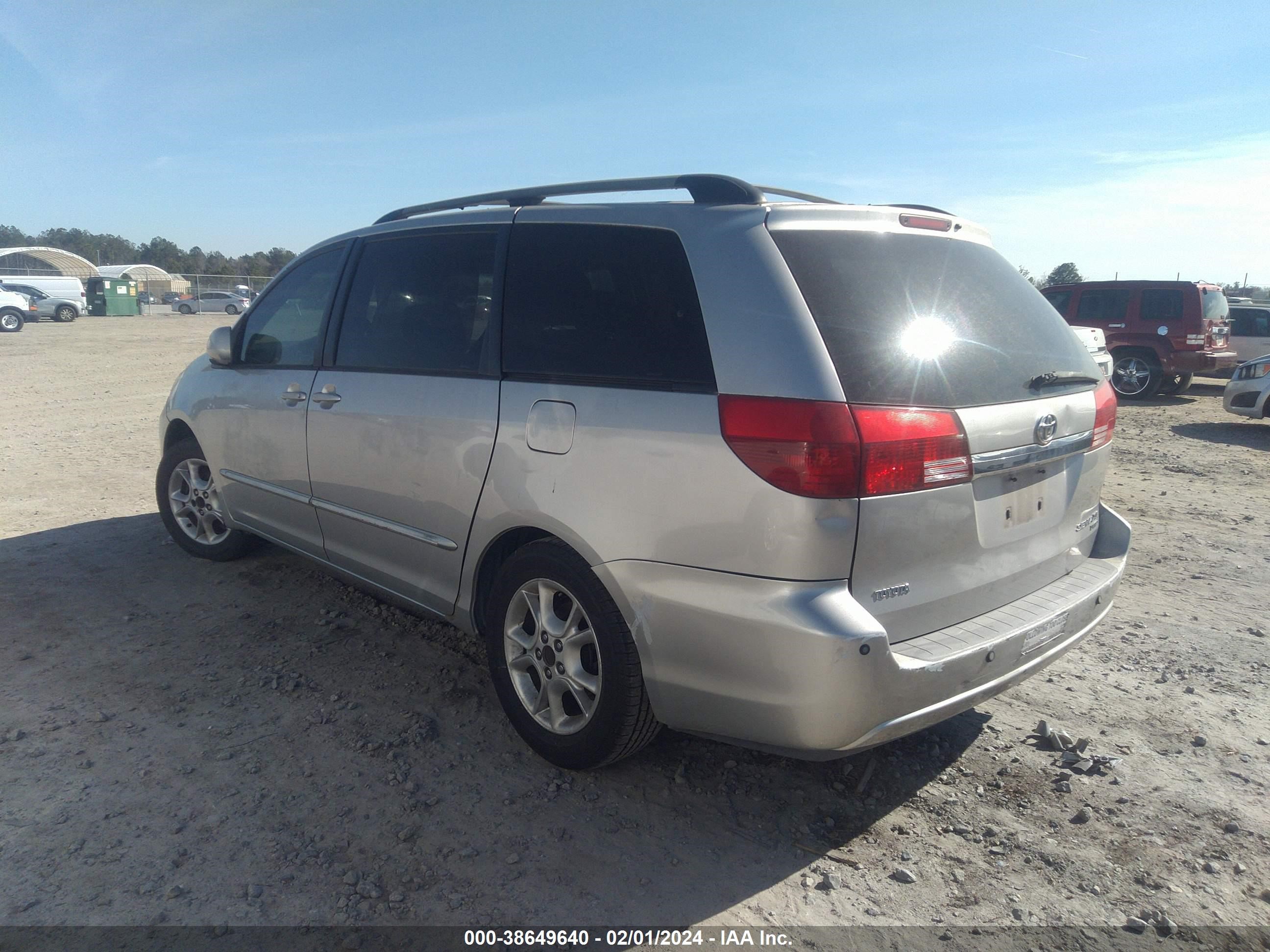 Photo 2 VIN: 5TDZA22C24S049629 - TOYOTA SIENNA 