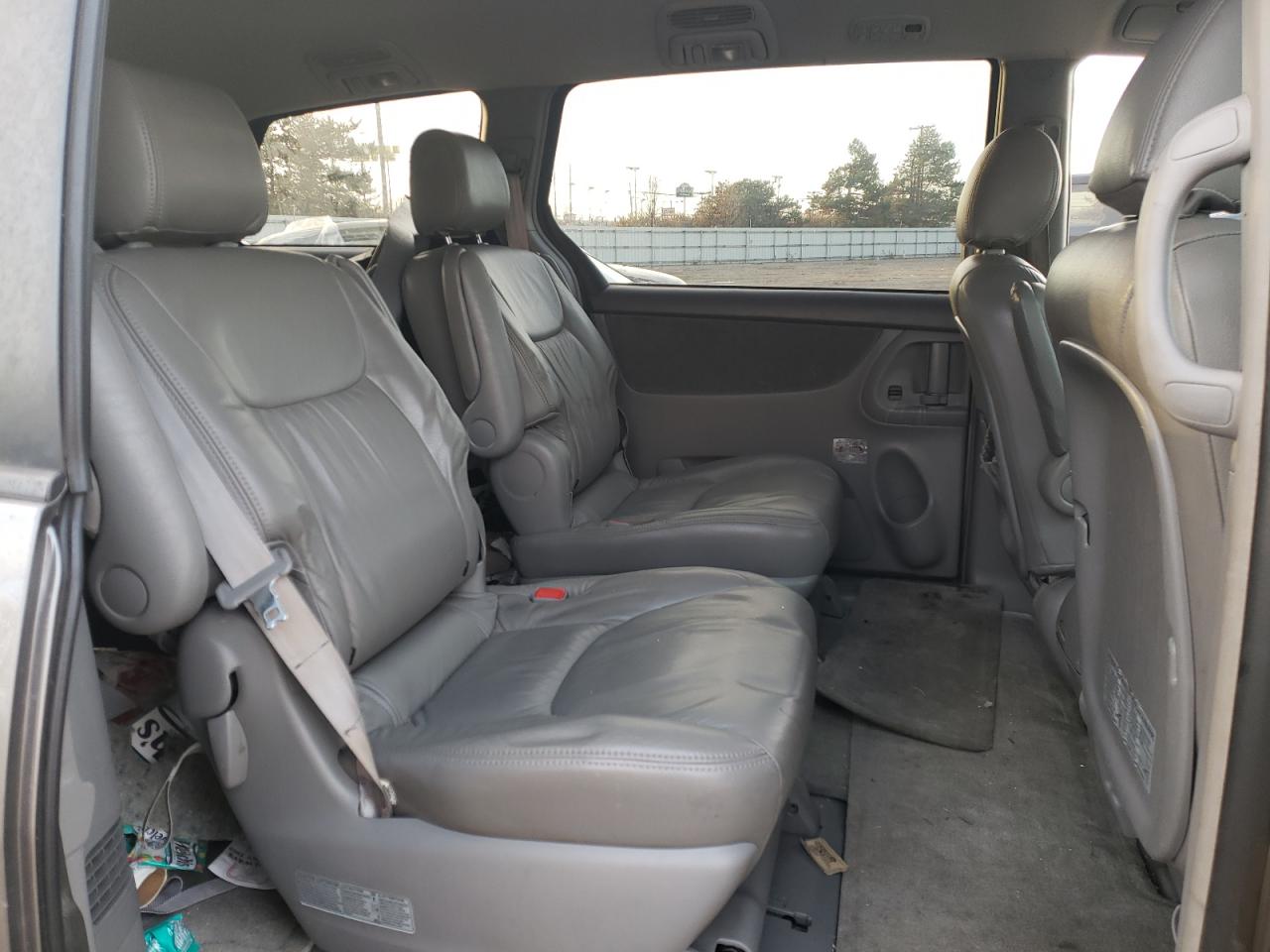 Photo 10 VIN: 5TDZA22C24S061165 - TOYOTA SIENNA 