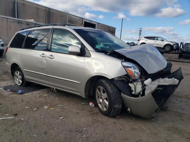 Photo 3 VIN: 5TDZA22C24S174341 - TOYOTA SIENNA XLE 