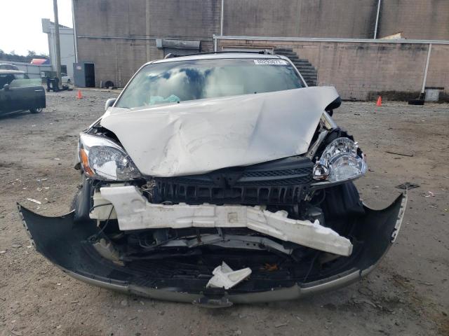 Photo 4 VIN: 5TDZA22C24S174341 - TOYOTA SIENNA XLE 