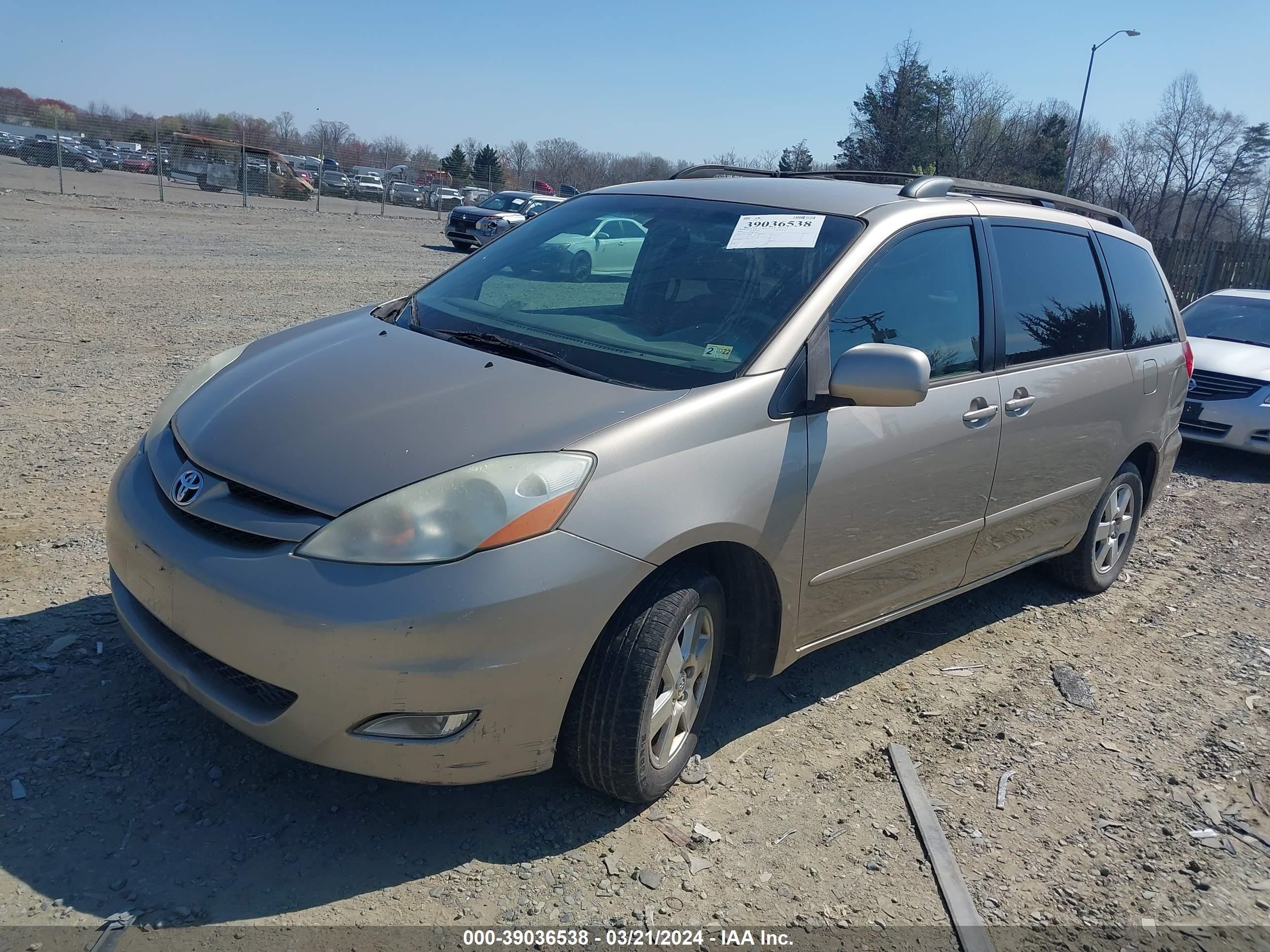 Photo 1 VIN: 5TDZA22C26S428651 - TOYOTA SIENNA 